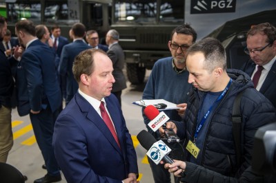 66 pojazdów za 70 milionów złotych. Firma z Jelcza podpisała kolejny kontrakt z MON - 1