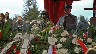 podkom. Mariusz Koziarski pośmiertnie odznaczony Krzyżem Zasługi - 20