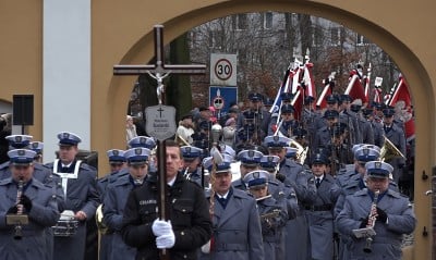 podkom. Mariusz Koziarski pośmiertnie odznaczony Krzyżem Zasługi - 12