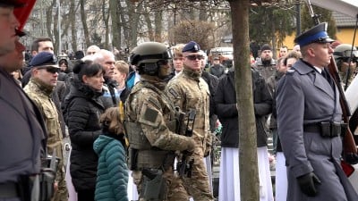 podkom. Mariusz Koziarski pośmiertnie odznaczony Krzyżem Zasługi - 14