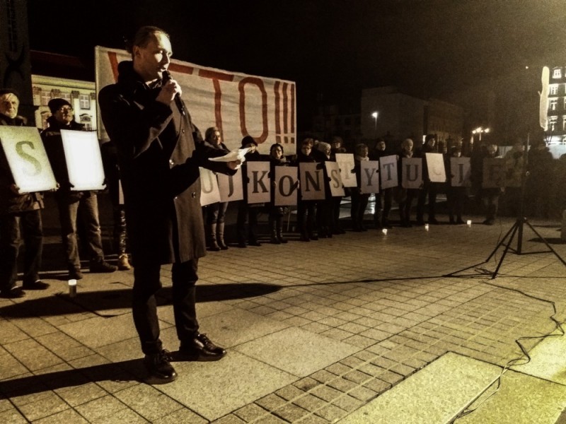 SN i KRS: Manifestacja na placu Wolności we Wrocławiu - fot. Piotr Kaszuwara