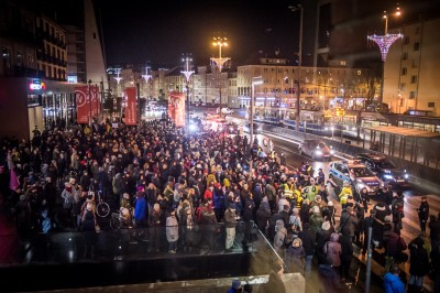 Marsz czarnych parasolek na wrocławskim Rynku [ZOBACZ] - 17