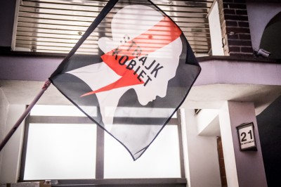 Marsz czarnych parasolek na wrocławskim Rynku [ZOBACZ] - 20