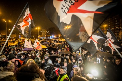 Marsz czarnych parasolek na wrocławskim Rynku [ZOBACZ] - 25