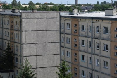 Ponad sto rodzin z ulicy Jutrosińskiej we Wrocławiu boi się o swoją przyszłość - 12