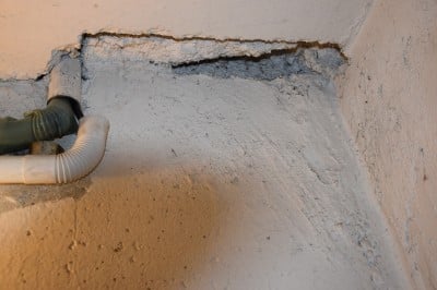 Ponad sto rodzin z ulicy Jutrosińskiej we Wrocławiu boi się o swoją przyszłość - 1