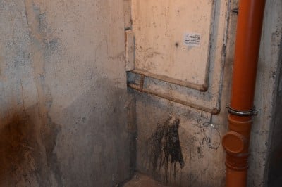 Ponad sto rodzin z ulicy Jutrosińskiej we Wrocławiu boi się o swoją przyszłość - 2