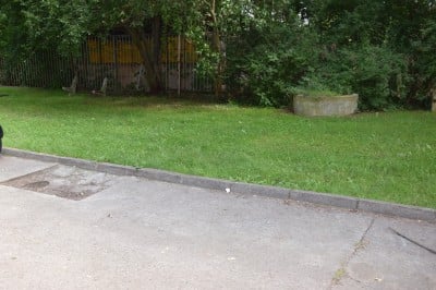 Ponad sto rodzin z ulicy Jutrosińskiej we Wrocławiu boi się o swoją przyszłość - 7