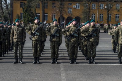50 przyszłych oficerów rezerwy złożyło uroczystą przysięgę w Akademii Wojsk Lądowych [ZOBACZ] - 2