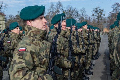 50 przyszłych oficerów rezerwy złożyło uroczystą przysięgę w Akademii Wojsk Lądowych [ZOBACZ] - 3
