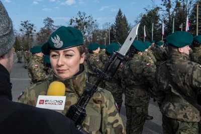 50 przyszłych oficerów rezerwy złożyło uroczystą przysięgę w Akademii Wojsk Lądowych [ZOBACZ] - 4