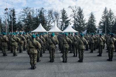 50 przyszłych oficerów rezerwy złożyło uroczystą przysięgę w Akademii Wojsk Lądowych [ZOBACZ] - 5
