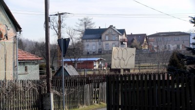 Nie udało mu się wyjechać na igrzyska do Korei, więc wyrzeźbił wioskę olimpijską z drewna [FOTO] - 0