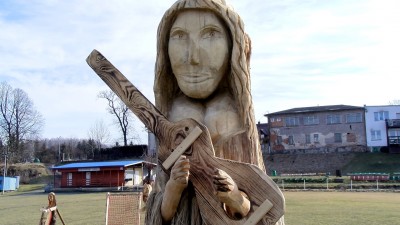 Nie udało mu się wyjechać na igrzyska do Korei, więc wyrzeźbił wioskę olimpijską z drewna [FOTO] - 10