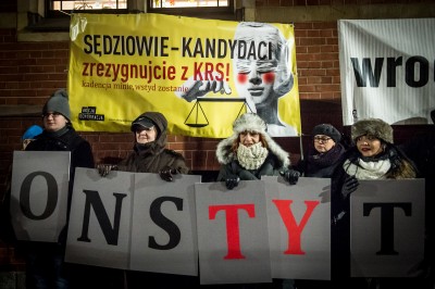 Wrocław: Manifestacja w obronie sądów [FOTO] - 2