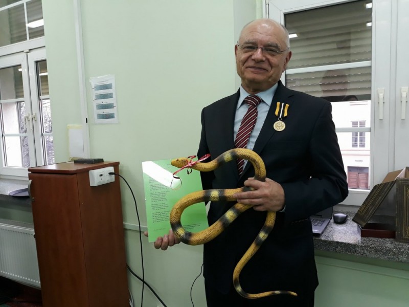 Wrocław: 20 lat szpitala przy ul. Koszarowej. Dyrektor dostał wymowny prezent - fot. archiwum radiowroclaw.pl