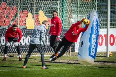 Lewandowski, Piszczek i spółka na treningu we Wrocławiu [ZDJĘCIA] - 17