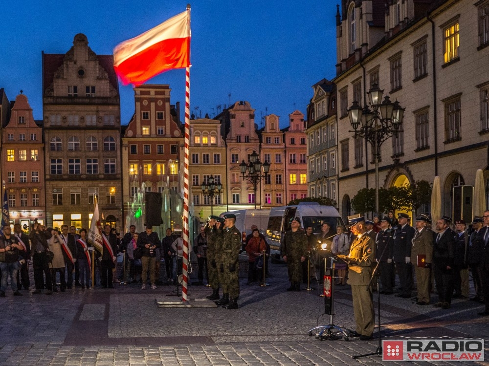 &Oacute;sma rocznica katastrofy smoleńskiej [POSŁUCHAJ]