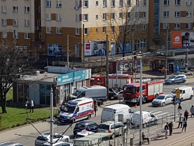 Wrocław: Wypadek na skrzyżowaniu ul. Kościuszki i Pułaskiego [FOTO, WIDEO]