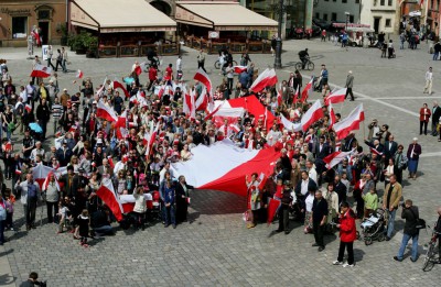 Biało-czerwona niedziela na pamiątkowym zdjęciu