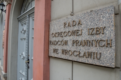 Prawnicy z Okręgowej Izby Radców Prawnych we Wrocławiu pomogą Ukraińcom - 1
