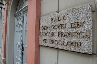 Prawnicy z Okręgowej Izby Radców Prawnych we Wrocławiu pomogą Ukraińcom - 1