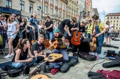 Gitarowy rekord Guinnessa pobity - 1