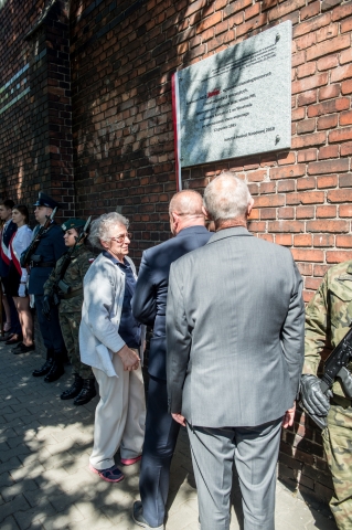 Wrocław: Upamiętnili osoby internowane i represjonowane w stanie wojennym - 5