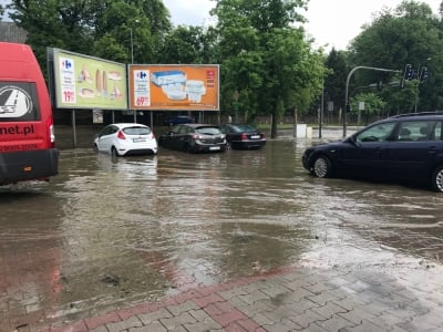 Bolesławiec pod wodą. Kilkaset interwencji straży pożarnej [WIDEO]