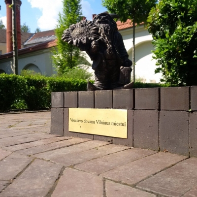 Wrocławski krasnal Życzliwek stanął w Wilnie