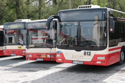 Ilu pasażerów jeździ autobusami MZK w Jeleniej Górze?