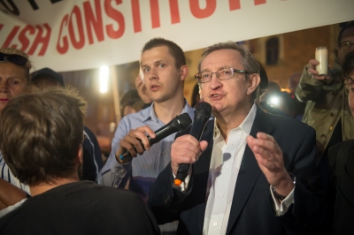 Sprzeciwiają się zmianom w Sądzie Najwyższym. Manifestacja na wrocławskim rynku [ZDJĘCIA] - 16