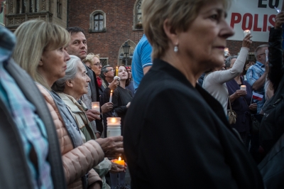 Sprzeciwiają się zmianom w Sądzie Najwyższym. Manifestacja na wrocławskim rynku [ZDJĘCIA] - 6