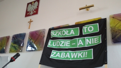 Nocny protest w ratuszu w Lubinie. Nie chcą likwidacji III LO [ZDJĘCIA] - 7