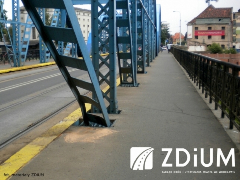 Uwaga! Ruch tramwajowy na moście Sikorskiego wstrzymany do odwołania - Na zdjęciu uszkodzony most Sikorskiego (fot. mat. prasowe)