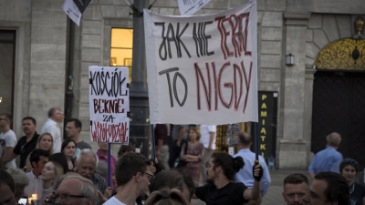 Łańcuch światła we Wrocławiu [ZDJĘCIA Z PROTESTU] - 12