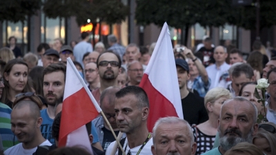 Łańcuch światła we Wrocławiu [ZDJĘCIA Z PROTESTU] - 13