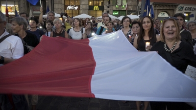 Łańcuch światła we Wrocławiu [ZDJĘCIA Z PROTESTU] - 17