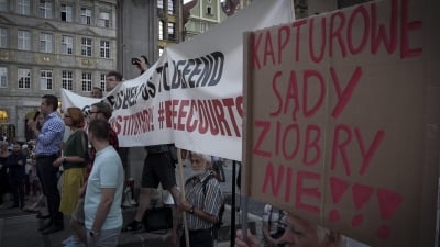 Łańcuch światła we Wrocławiu [ZDJĘCIA Z PROTESTU] - 6