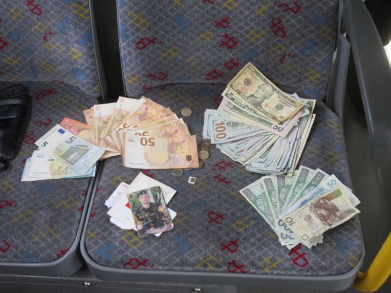 Ponad 30 tysięcy złotych w autobusie MPK [ZOBACZ] - (fot. MPK we Wrocławiu)