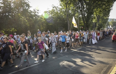 Ulicami Wrocławia przeszła piesza pielgrzymka [FOTO, WIDEO] - 3