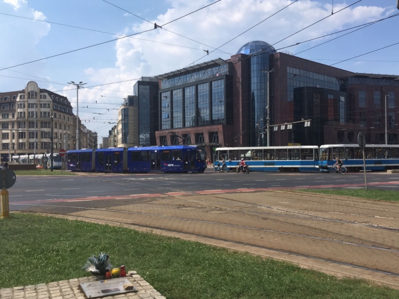 Wrocław: Na pl. Dominikańskim wykoleił się tramwaj - fot. Radio Wrocław
