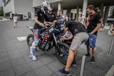 Jedyne takie wyścigi elektrycznych motocykli. Politechnika najlepsza [ZDJĘCIA] - 9