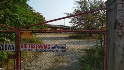 Legnica: Brak miejsc parkingowych przy dworcu i hektary wolnego placu obok - 8