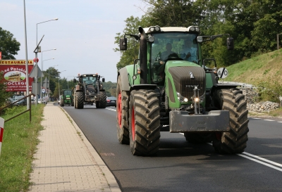 Uwaga kierowcy. Rolnicy protestują na krajowej trójce w Kaczorowie - 1