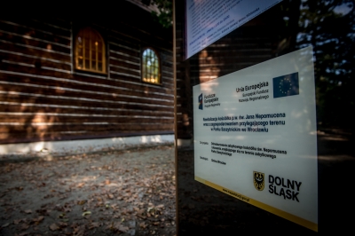 Drewniany kościół pw. św. Jana Nepomucena na zdjęciach [ZOBACZ] - 9