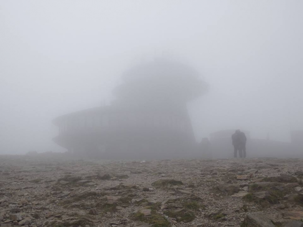 Śnieg, silny wiatr i marznąca mgła na Dolnym Śląsku [ZOBACZ] - (fot. KPN)