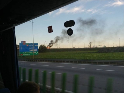 Sponął samoch&oacute;d na węźle bielańskim przy zjeździe z A4