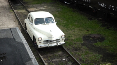To prawdopodobnie jedyna taka taka drezyna w Polsce. 60-letnia Warszawa zyskała nowe życie [FILM] - 11