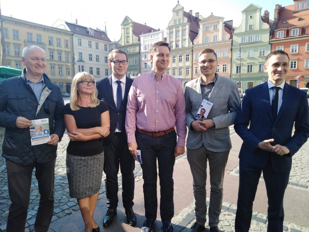 Koalicja Obywatelska zaprezentowała problemy południa Wrocławia, z którymi chce się  zmierzyć - fot.facebook.com/MichalJarosPL
